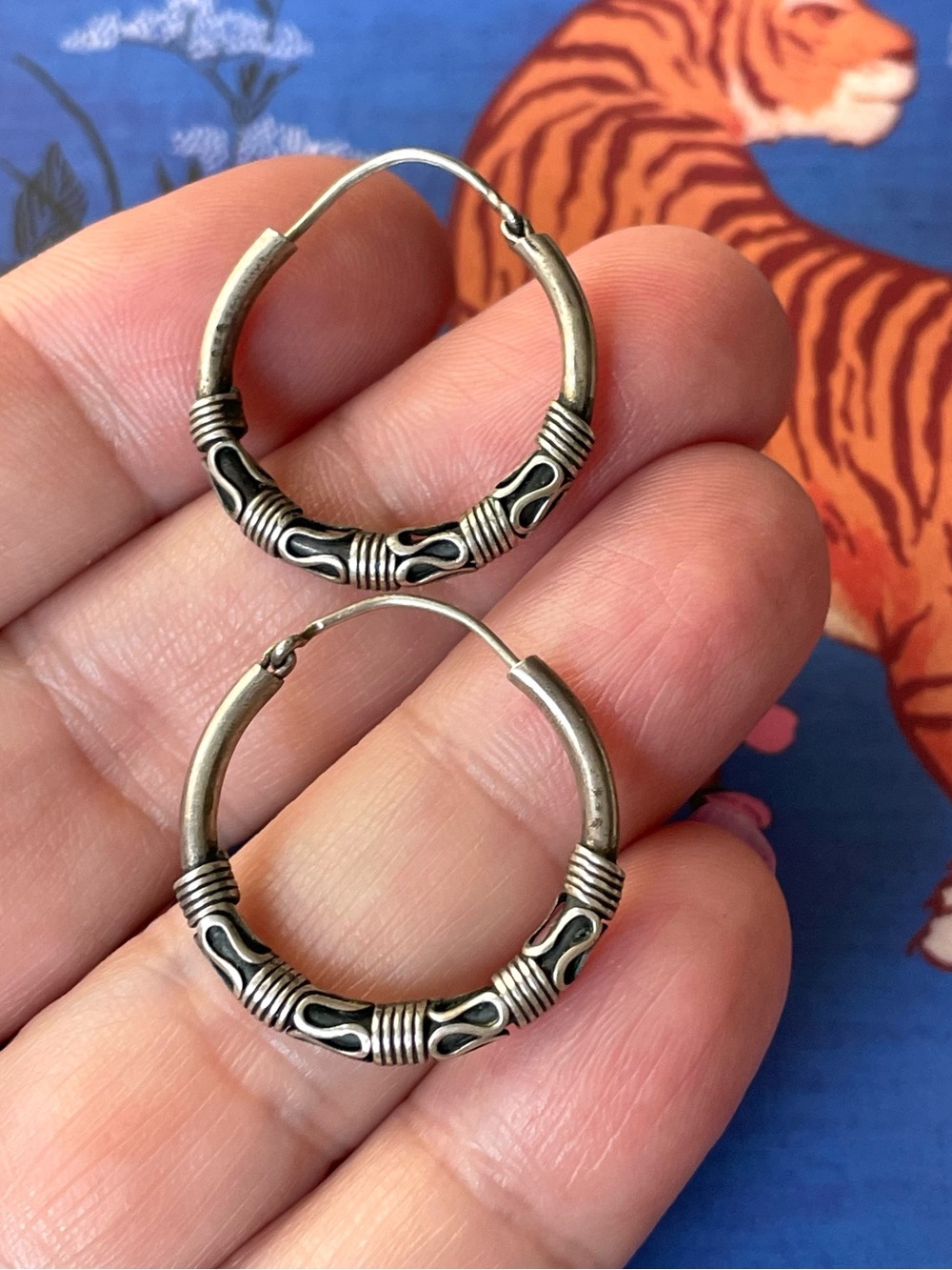 Vintage stamped 925 sterling silver Bali-style hoop earrings boho